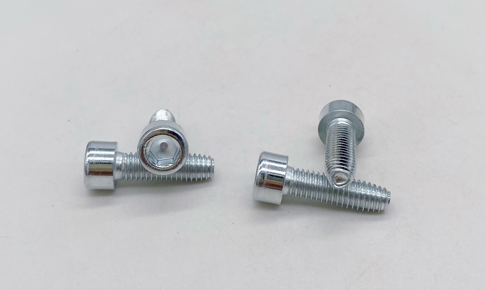 Comment utiliser la vis auto-tapissée Din7500E Hexagonal Fike?
